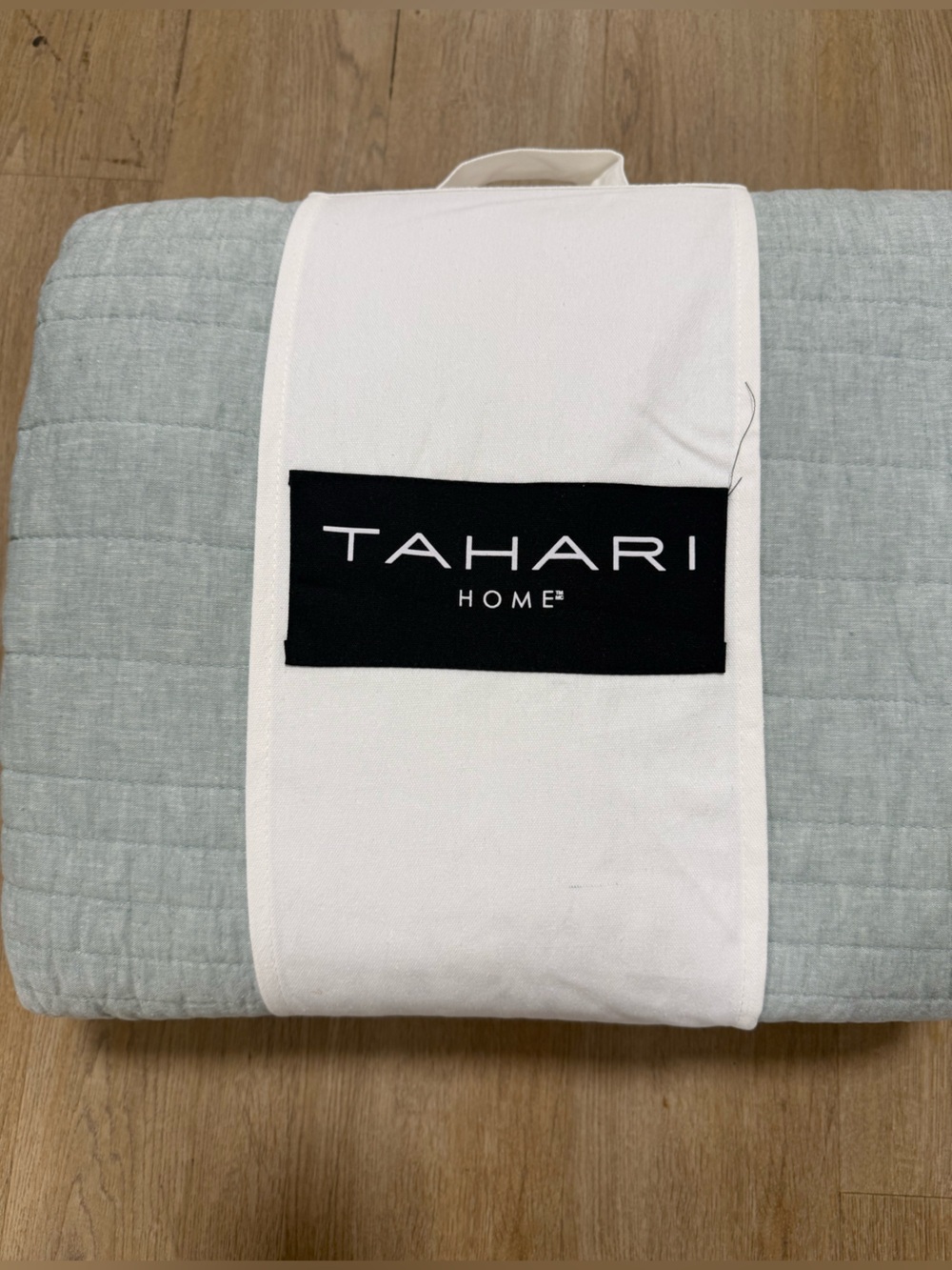 TAHARI HOME LINEN COTTON QUILT
